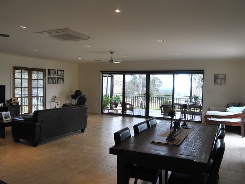 64 Wolbah Close, Inverell NSW 2360