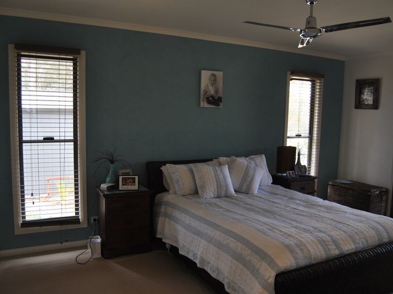 64 Wolbah Close, Inverell NSW 2360