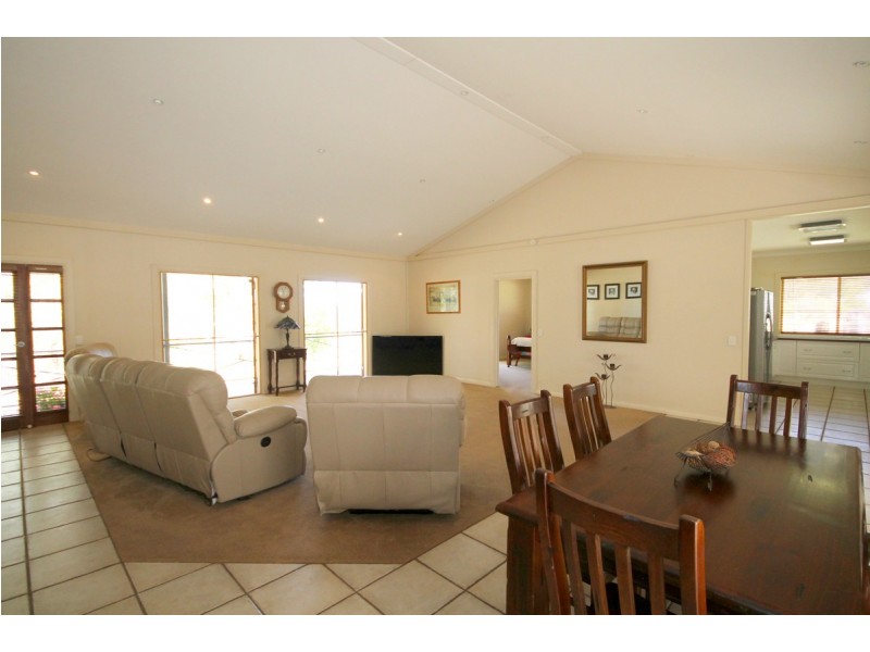 58 Wolbah Close, Inverell NSW 2360
