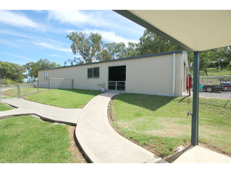 58 Wolbah Close, Inverell NSW 2360