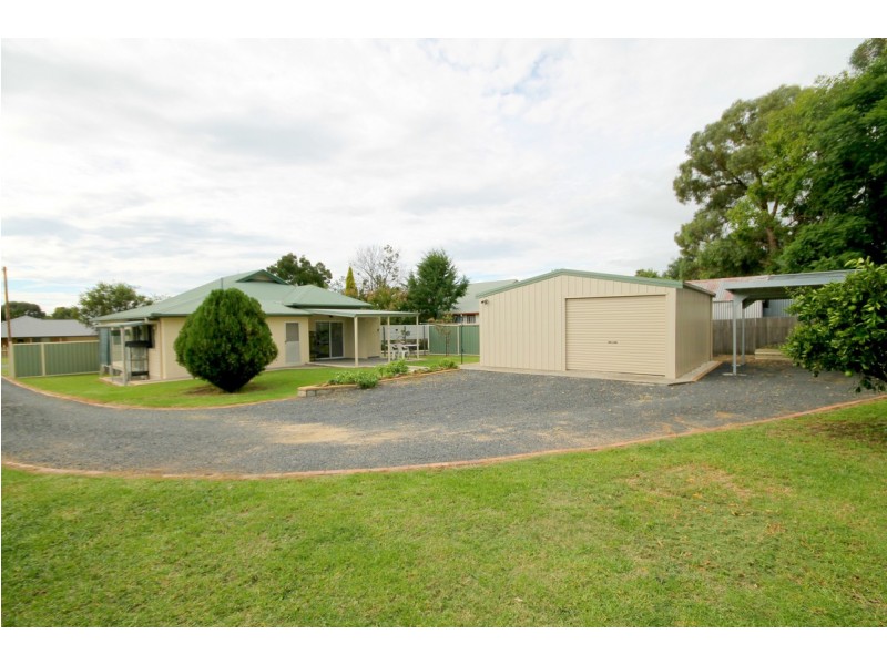 19 Bennett Street, Inverell NSW 2360