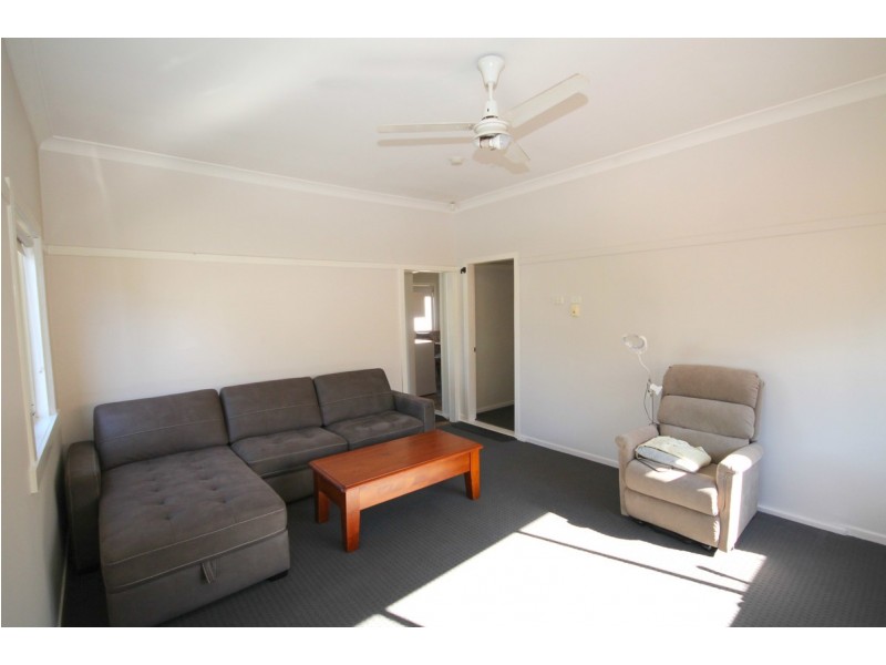 49 Greaves Street, Inverell NSW 2360