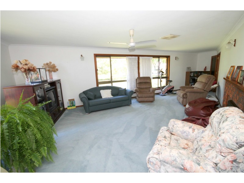 29 Toms Drive, Inverell NSW 2360