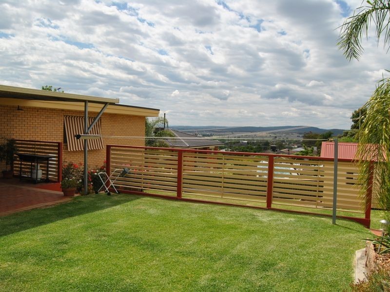 38 Harland Street, Inverell NSW 2360