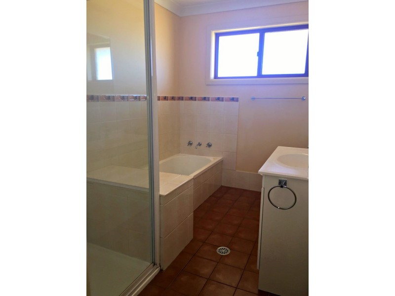 6 Currawong Place, Inverell NSW 2360