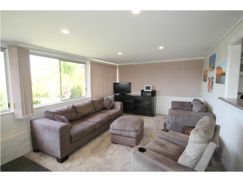 2 Lewin Street, Inverell NSW 2360