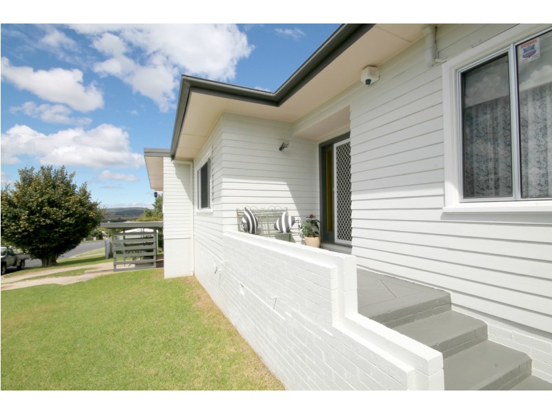 2 Lewin Street, Inverell NSW 2360