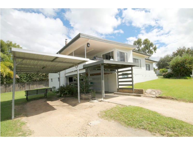 2 Lewin Street, Inverell NSW 2360