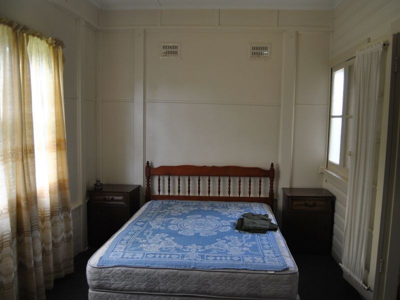 75 Granville Street, Inverell NSW 2360