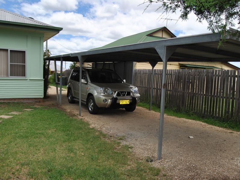 75 Granville Street, Inverell NSW 2360