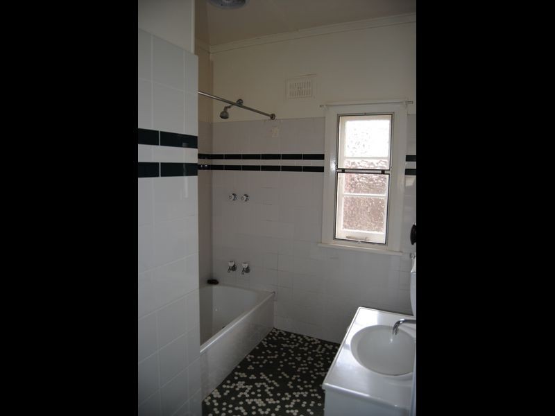 7 May Street, Inverell NSW 2360