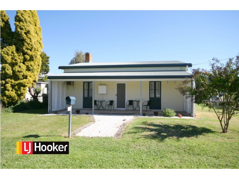 86 Granville Street, Inverell NSW 2360