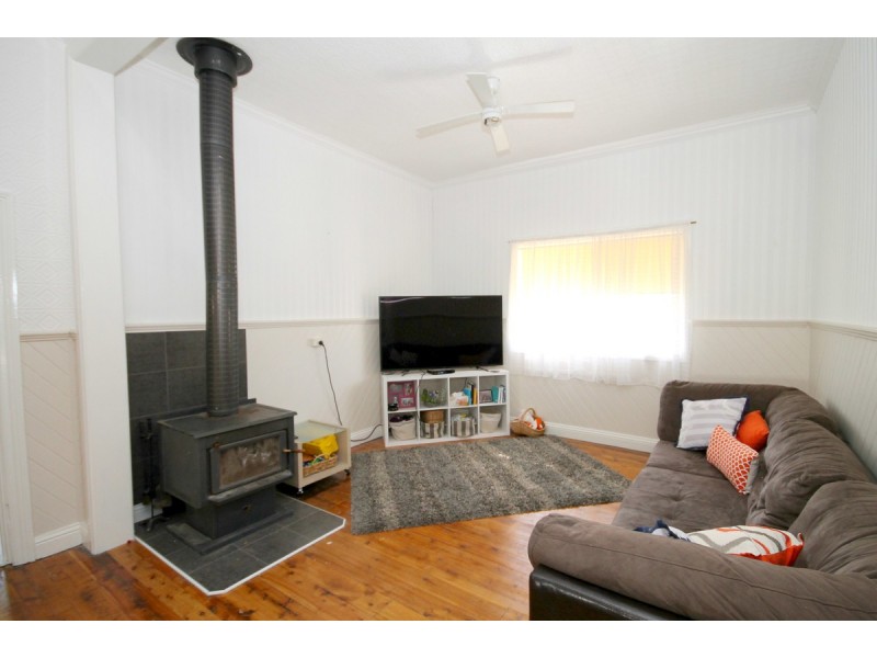 86 Granville Street, Inverell NSW 2360