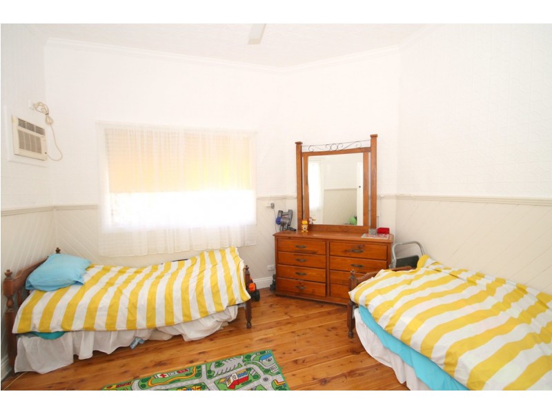 86 Granville Street, Inverell NSW 2360