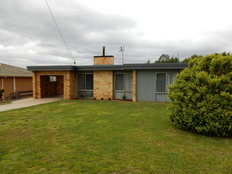 9 Coggan Place, Inverell NSW 2360