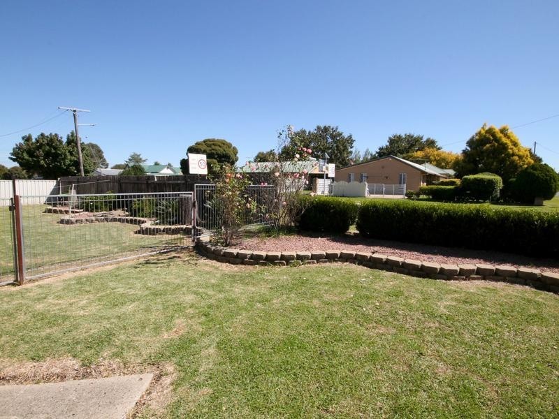 24 Andrew Street, Inverell NSW 2360