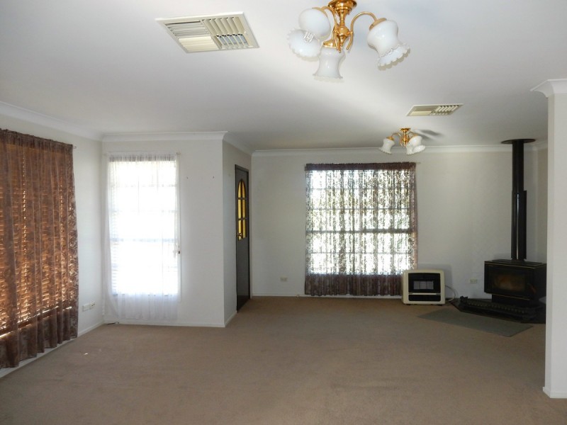 2a Urabatta Street, Inverell NSW 2360