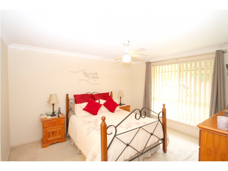 16 Crestview Place, Inverell NSW 2360