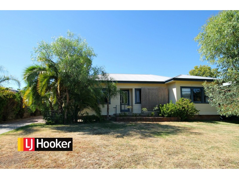 9 East Street, Inverell NSW 2360