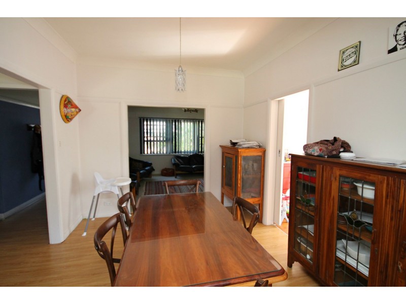 9 East Street, Inverell NSW 2360