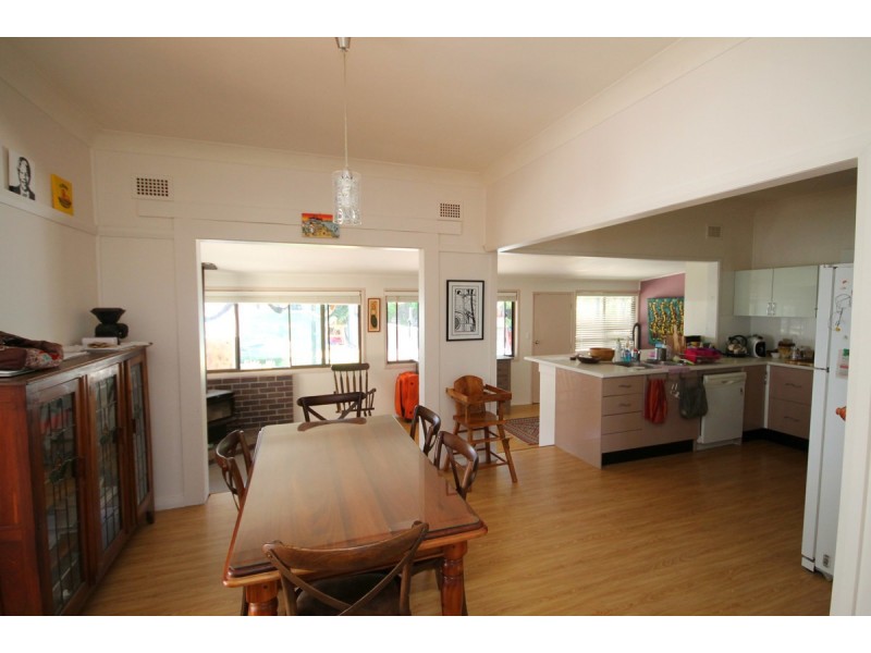 9 East Street, Inverell NSW 2360