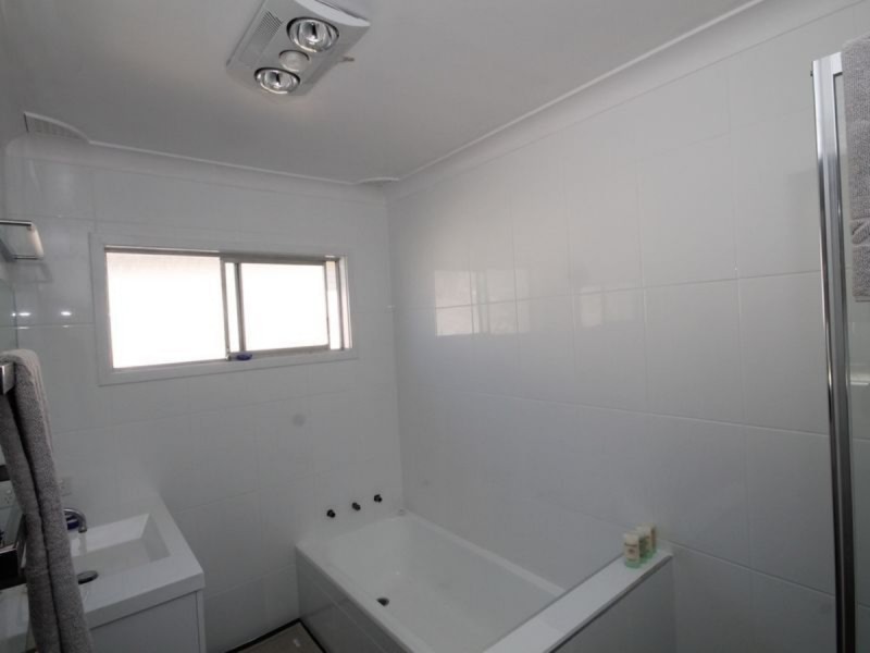 108 Lawrence Street, Inverell NSW 2360