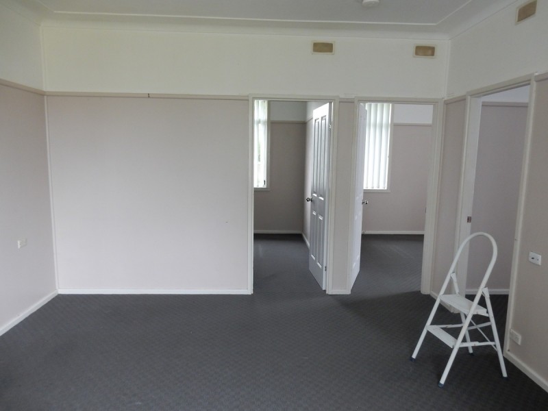 4 Girle Street, Inverell NSW 2360
