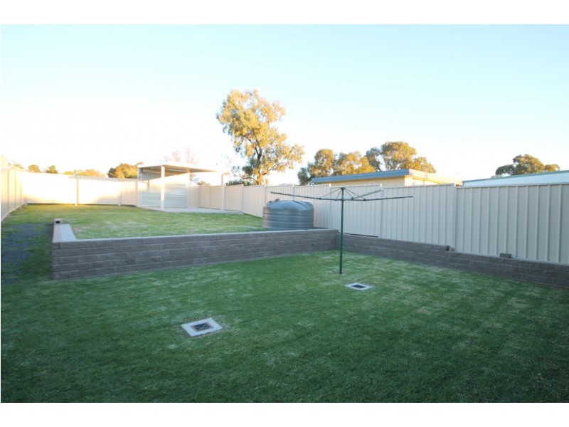 41 Bennett Street, Inverell NSW 2360