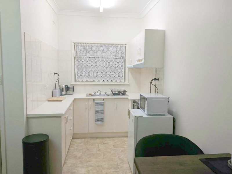 2/2 Herbert Street, Inverell NSW 2360