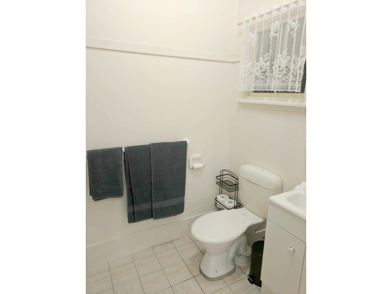 2/2 Herbert Street, Inverell NSW 2360