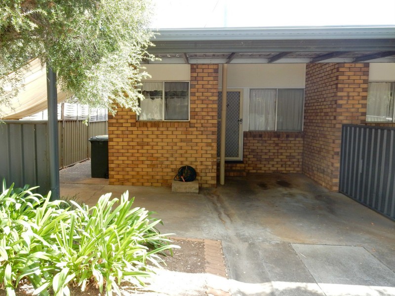 2/2 Herbert Street, Inverell NSW 2360