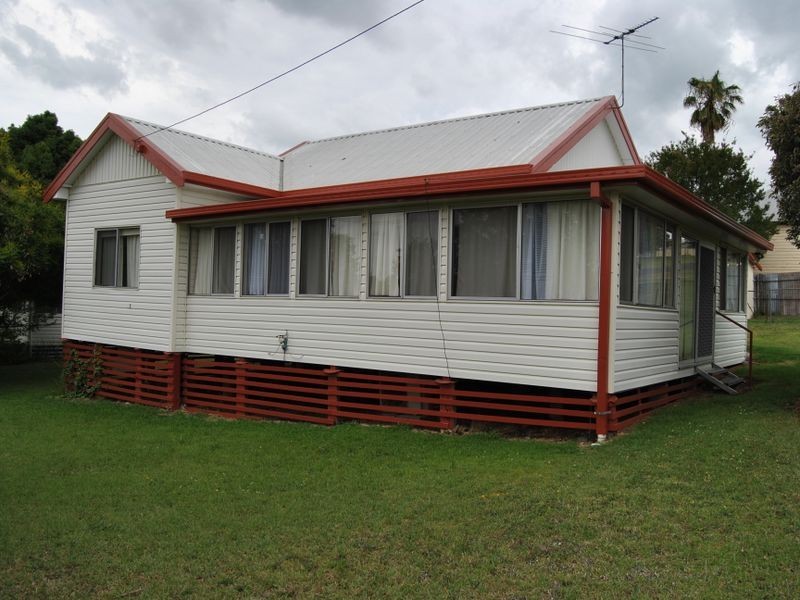 21 Warialda Road, Inverell NSW 2360