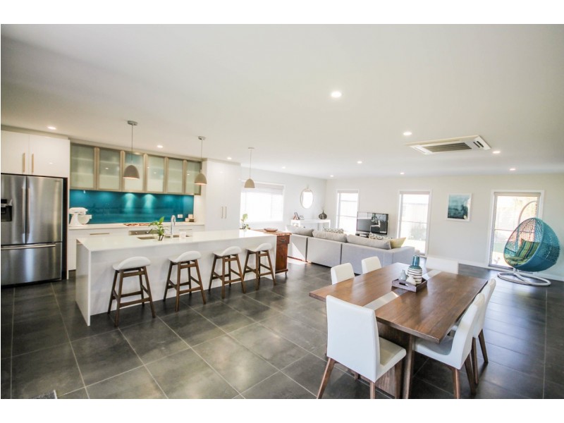 5 Vincent Place, Inverell NSW 2360