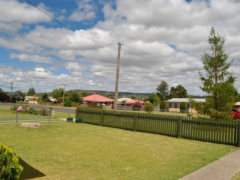 5 East Street, Inverell NSW 2360