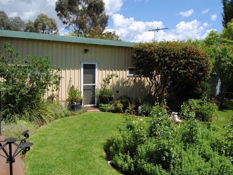 15 Chisholm Street, Inverell NSW 2360