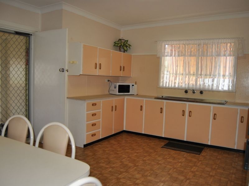 75 Short Street, Inverell NSW 2360