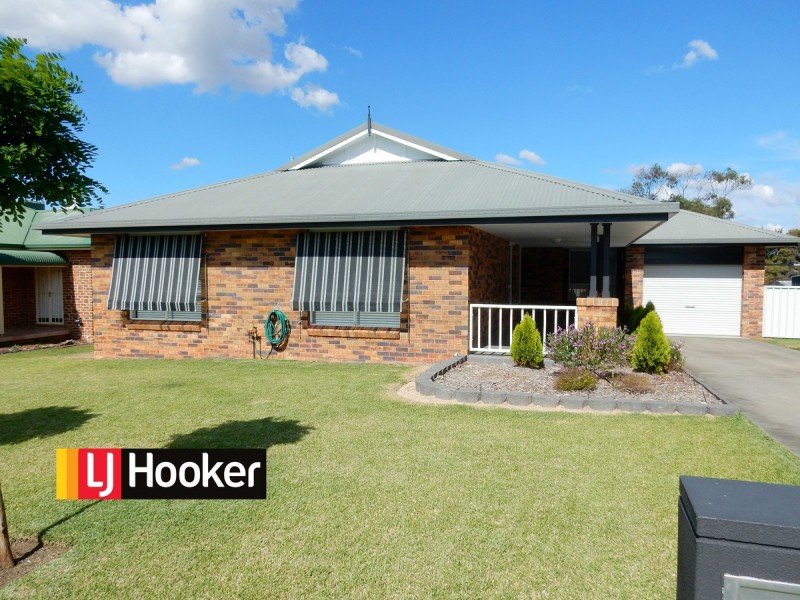 17 Miles Street, Inverell NSW 2360
