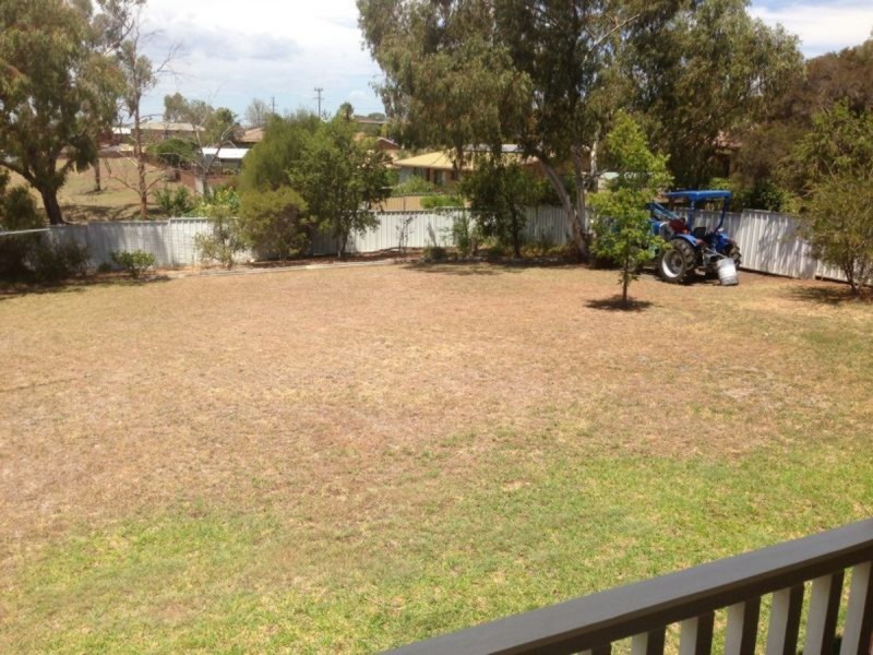 17 Miles Street, Inverell NSW 2360