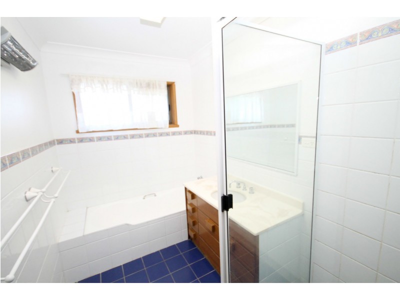 5 Clive Street, Inverell NSW 2360