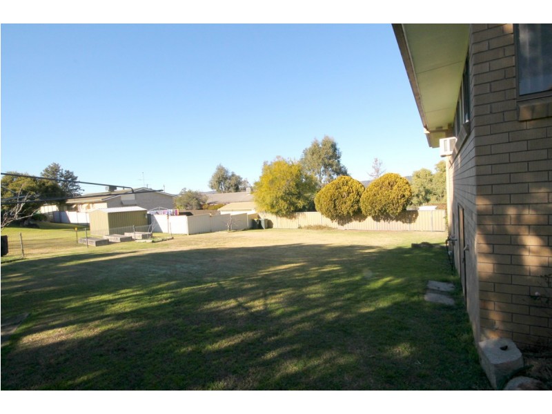 5 Clive Street, Inverell NSW 2360