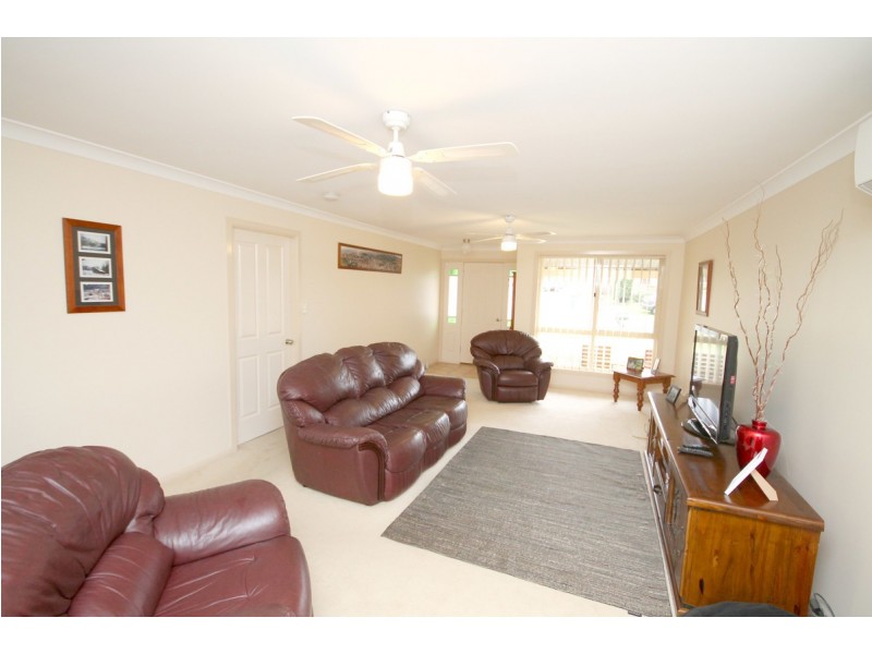 16 Crestview Place, Inverell NSW 2360