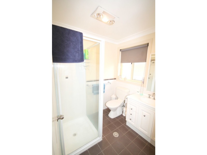 16 Crestview Place, Inverell NSW 2360