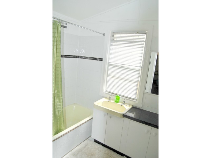 22 Chester Street, Inverell NSW 2360