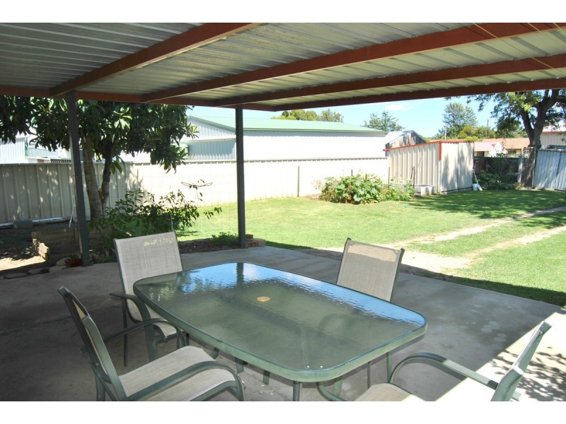 22 Chester Street, Inverell NSW 2360