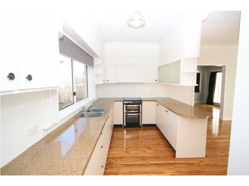 26 May Street, Inverell NSW 2360