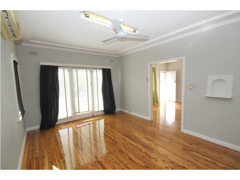 26 May Street, Inverell NSW 2360