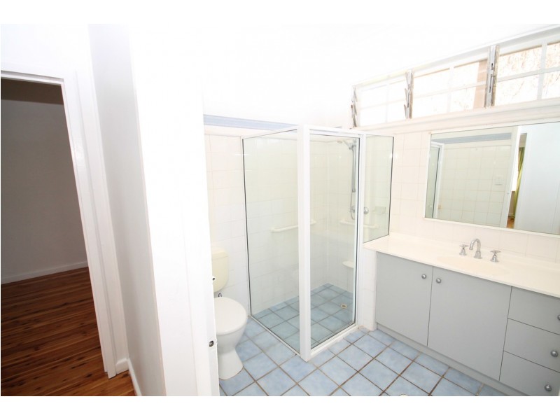 26 May Street, Inverell NSW 2360