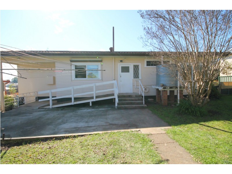 26 May Street, Inverell NSW 2360
