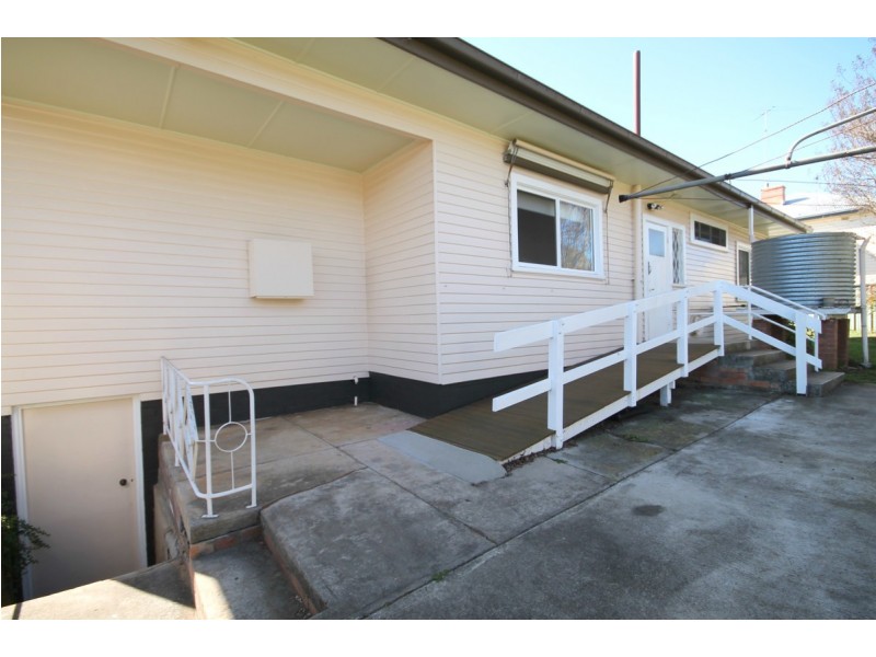 26 May Street, Inverell NSW 2360