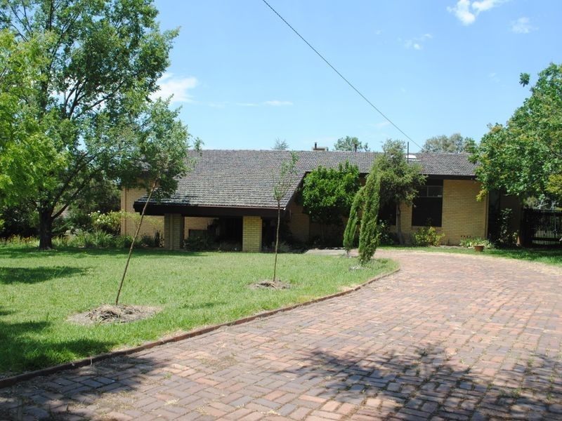 15 Davey Street, Inverell NSW 2360